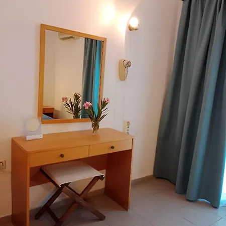 Pefkos Crystal Bay And アパートホテル Pefki