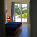Pefkos Crystal Bay Self-catered And Hotel de apartamente