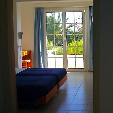 Pefkos Crystal Bay And Ξενοδοχείο με διαμερίσματα